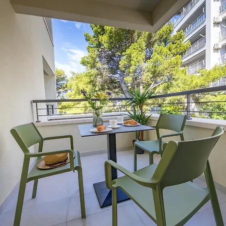 Beachfront Tide Srzic Апартаменты Макарска